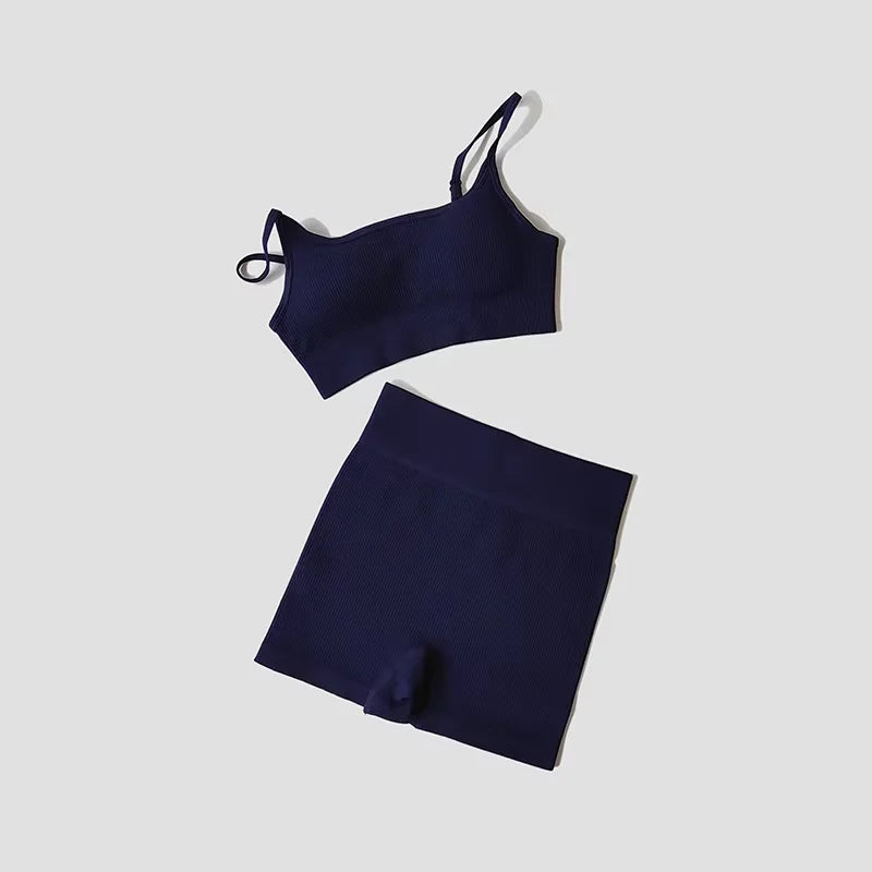 Conjunto Yoga Flow™ | Top Deportivo con Sujetador Integrado y Shorts de Cintura Alta